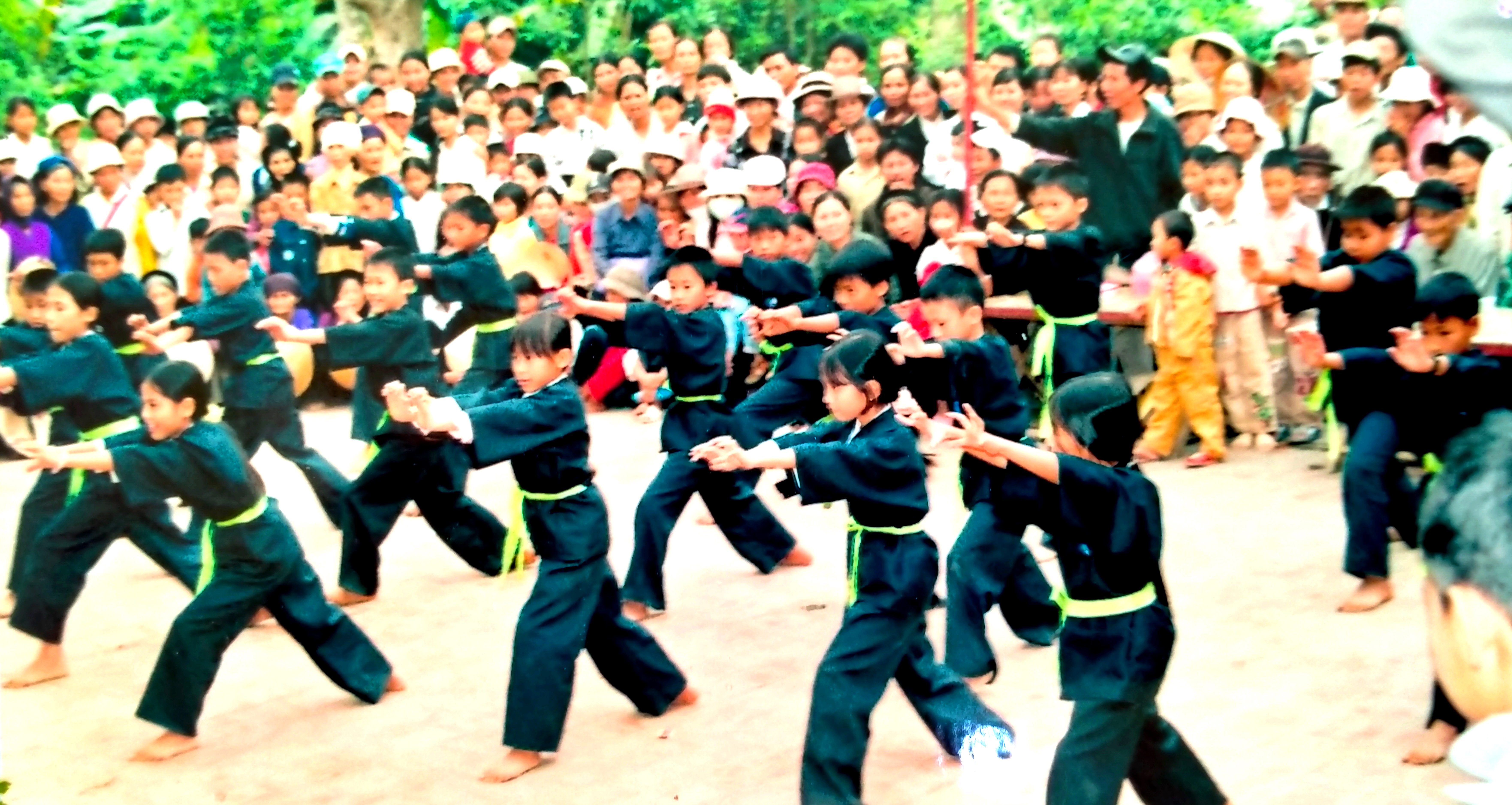 Anh-tin-bai